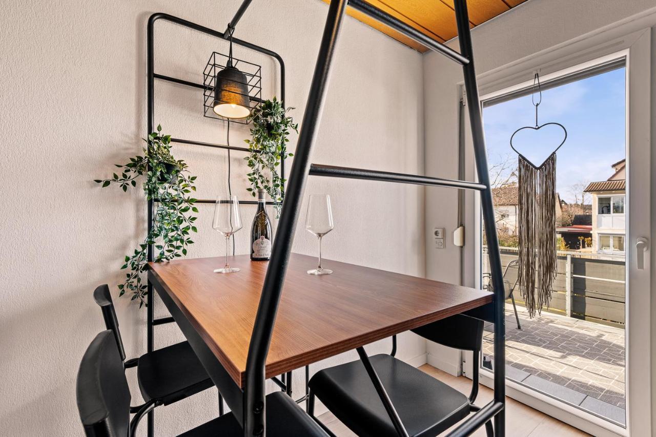 Apartment Fuer Bis Zu 6 Personen Mit Terrasse Und Klima Friedrichshafen Bagian luar foto