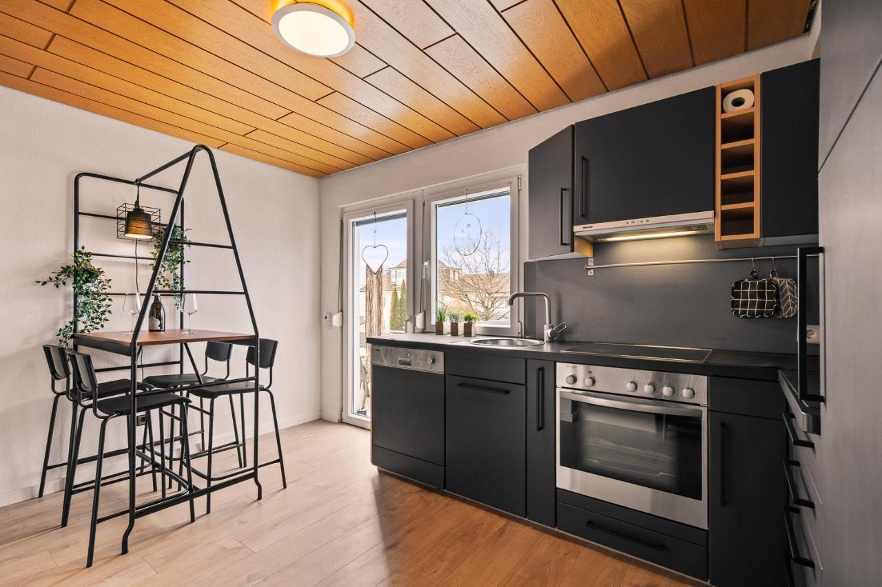 Apartment Fuer Bis Zu 6 Personen Mit Terrasse Und Klima Friedrichshafen Bagian luar foto